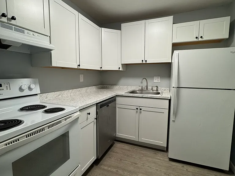 310 Abbeyville Rd #C — Photo 13