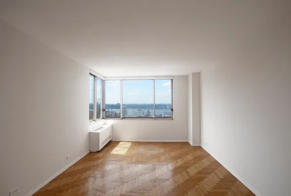 Rented by RELO REDAC INC. | media 14