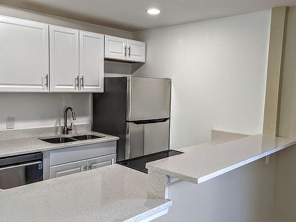 4th image of 1693 2nd Ave N APT 5