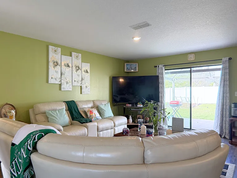 35901 Joewood Ave — Photo 10