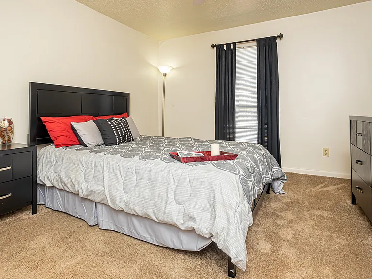 Park Place Apartments — Photo 9