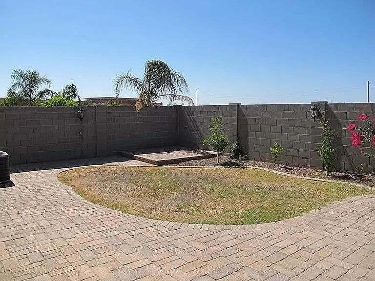 9902 W Melinda Ln — Photo 18