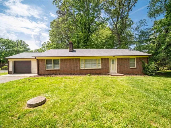 5132 Sunrise Ter, Winston Salem, NC 27105