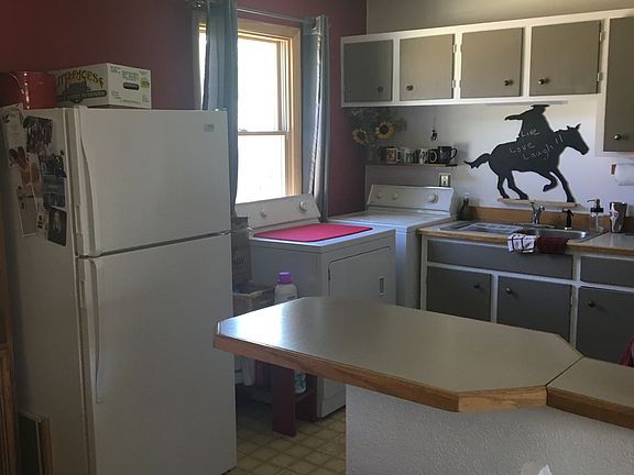 3rd image of 711 Reynolds St