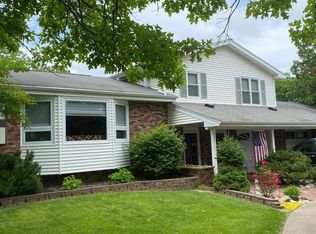 2704 Division St, Burlington, IA 52601
