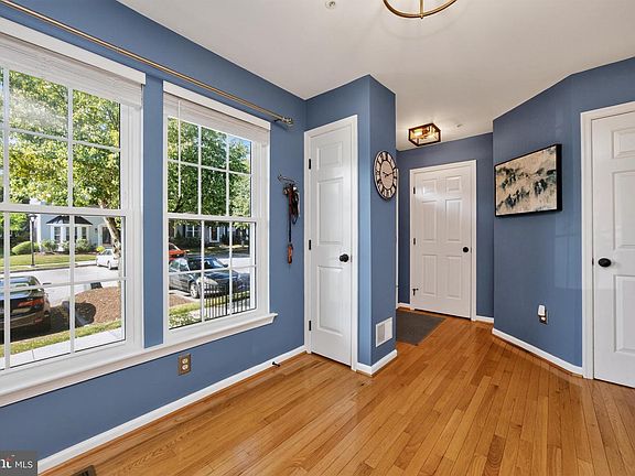 3rd image of 605 Coach Hill Ct