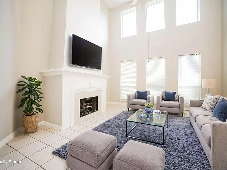 11727 Newlands Ct — Photo 4