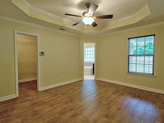4th image of 235 Augusta Way