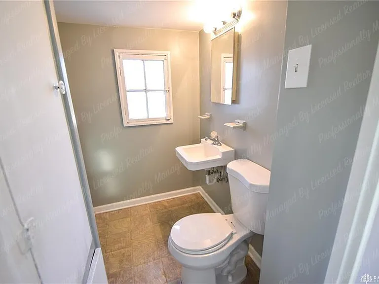 2926 Robin Rd — Photo 22