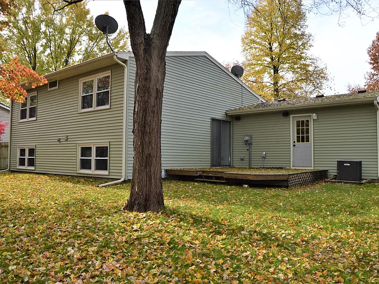 2316 Hackberry Ct — Photo 39