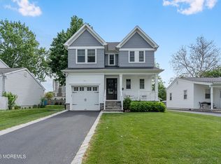 15 Shrewsbury Dr, Monmouth Beach, NJ 07750