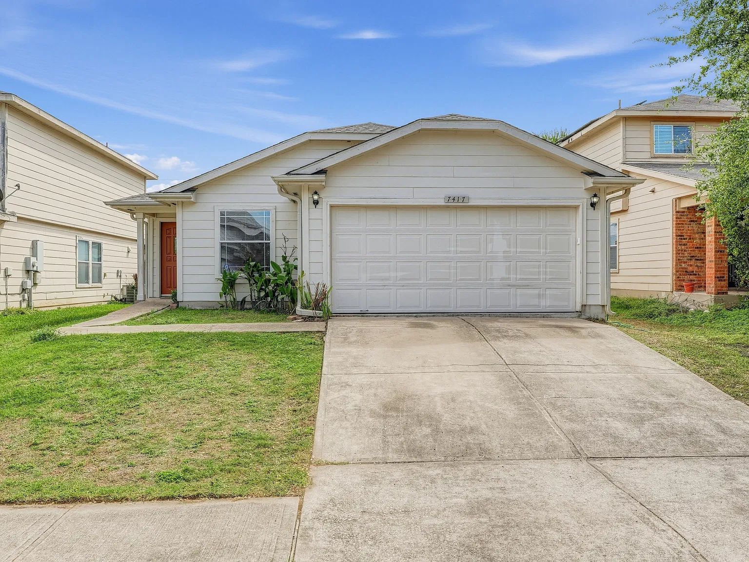 4 bed, 1586 sqft, $2,200 — Photo 1