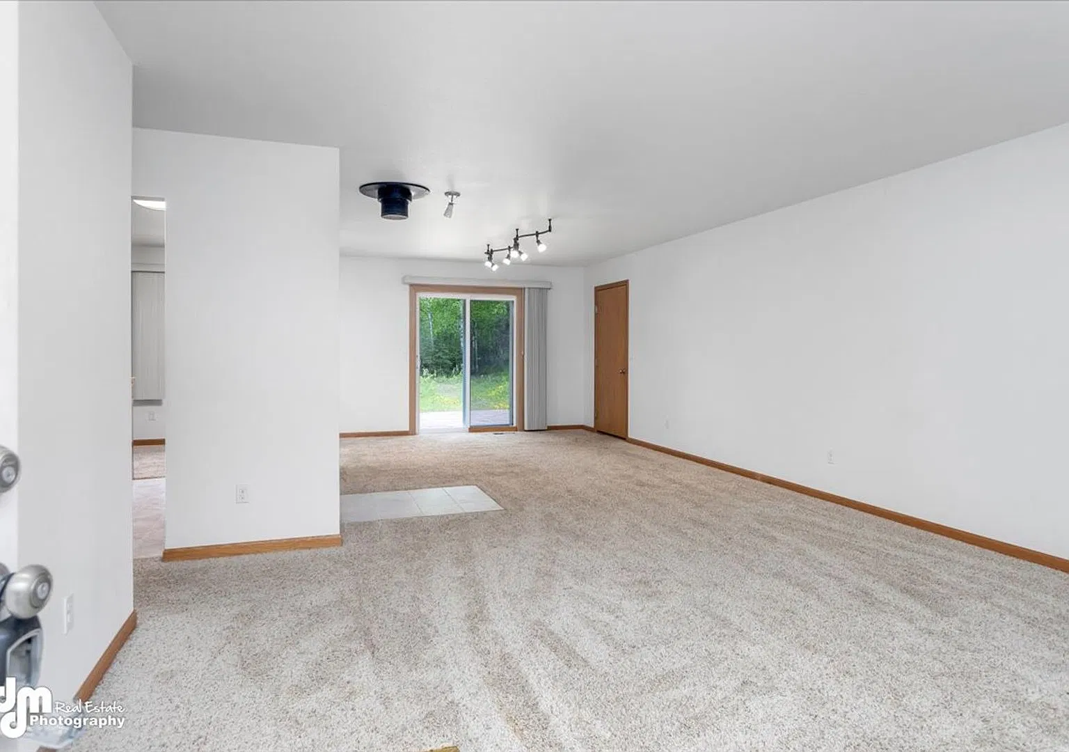 Charming 3BD/1BA Single Family Home! — Photo 2