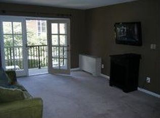 3334 Spring Ln APT B30, Falls Church, VA 22041