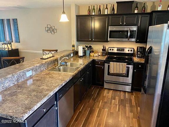 5th image of 2226 A Sweet Bay Dr