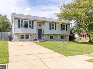 45678 Schooner Ct, Great Mills, MD 20634