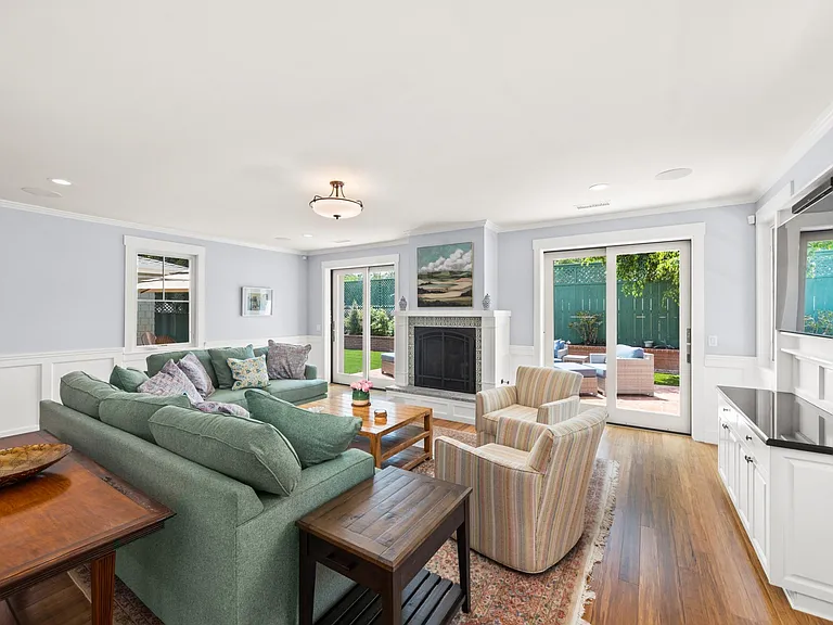 750 Coronado Ave — Photo 17