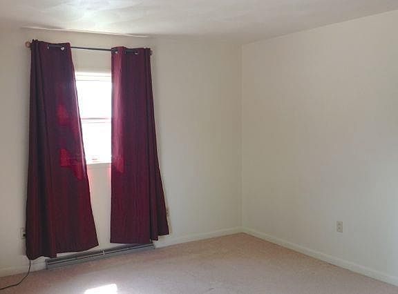 2nd image of 2120 Wall St