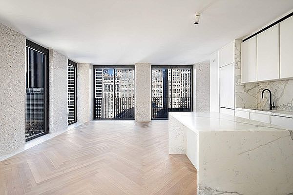 1st image of 16 W 40th St APT 16A