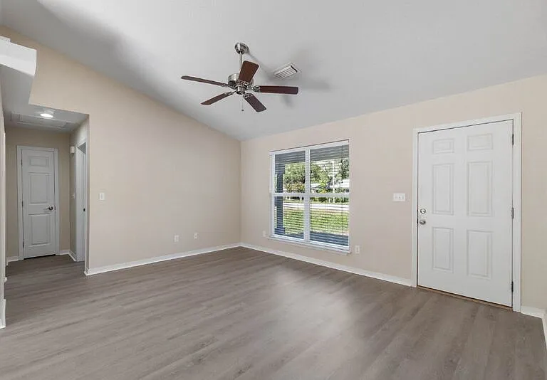 1137 Finck Rd — Photo 3