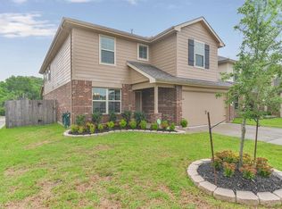8038 Farthing Ln, Rosharon, TX 77583