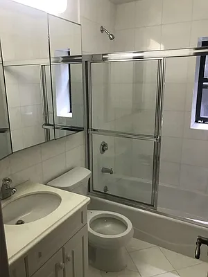 Rented by Avenues Real Estate | media 23