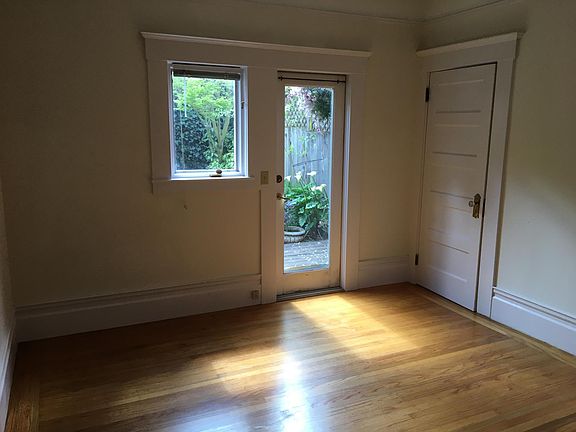4th image of 227 Jersey St