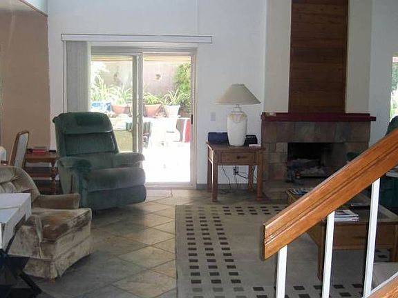 4th image of 621 Deerhunter Ln