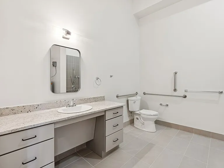 129 Main St — Photo 8