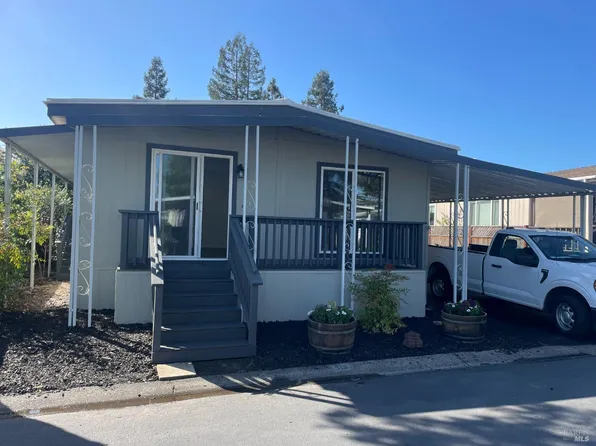 513 Vina Rose Drive, Petaluma, CA 94954