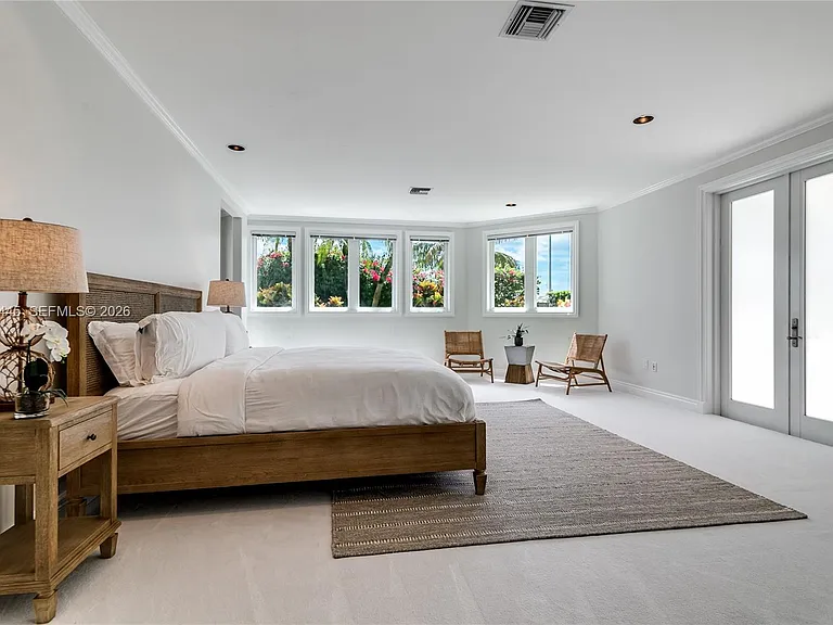709 Idlewyld Dr — Photo 12