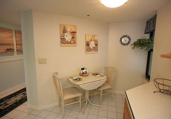 Breakfast Area/Window