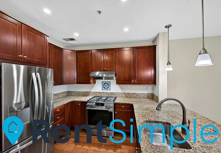 1418 N Rhodes #B110 — Photo 13