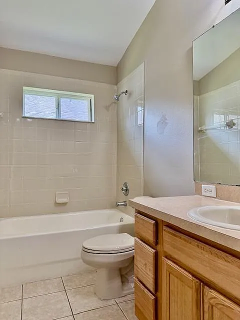 Langdrum Dr 4035 - 1 — Photo 4