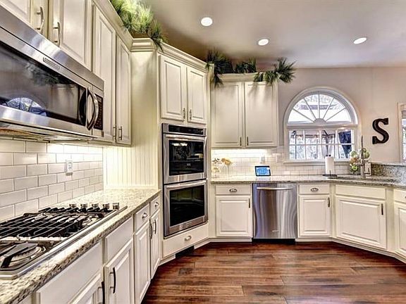 4th image of 11365 Saint Patrice Way
