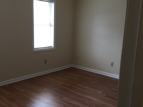 Master Bedroom Pic 2