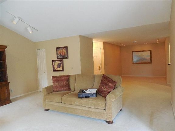 4th image of 6256 Eagles Lake Dr
