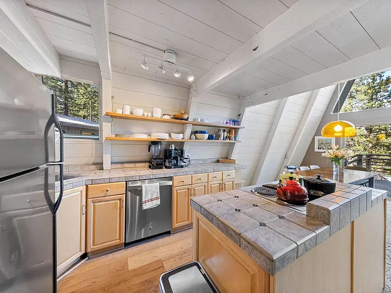 12870 Hillside Dr — Photo 10