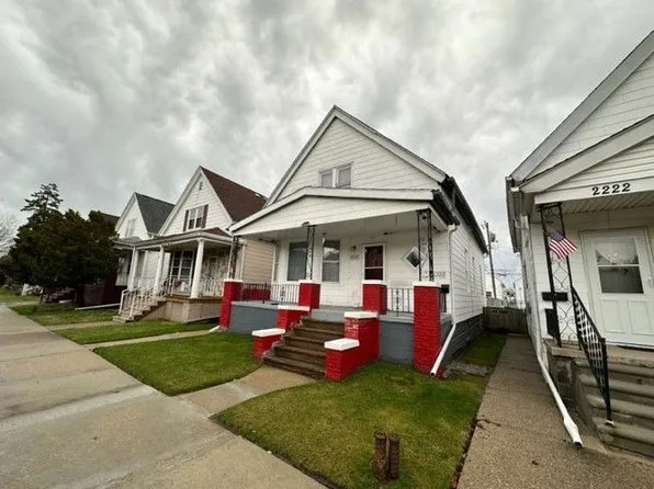 2228 Evaline St, Hamtramck, MI 48212