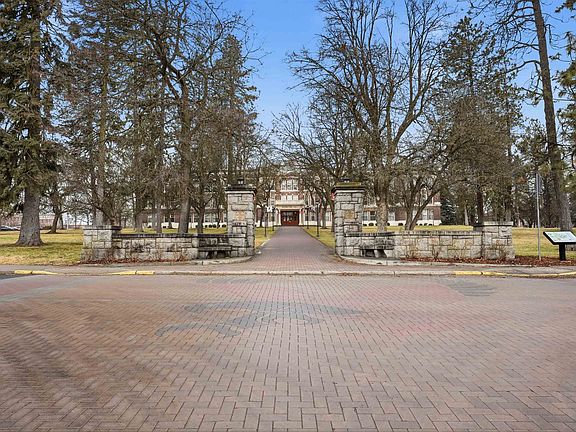 3rd image of 323 5th St