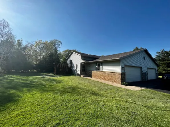 W381N6347 Florence Ln, Oconomowoc, WI 53066