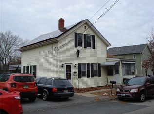 52 Warfield Ave, Cranston, RI 02920