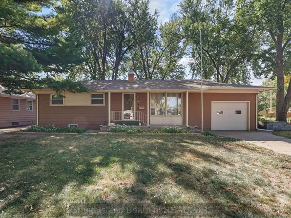 403 E 17th St, Grand Island, NE 68801