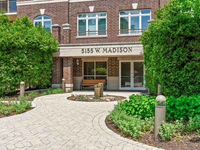 5155 Madison St Unit 403, Skokie, IL, 60077