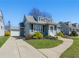 15 Westfall Dr, Tonawanda, NY 14150
