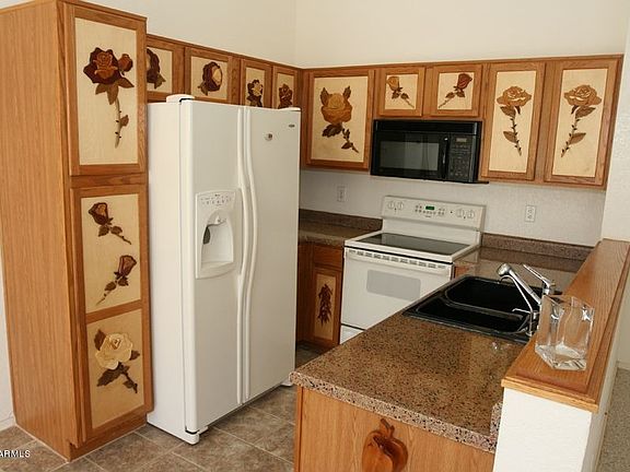 3rd image of 1737 E Lindrick Dr