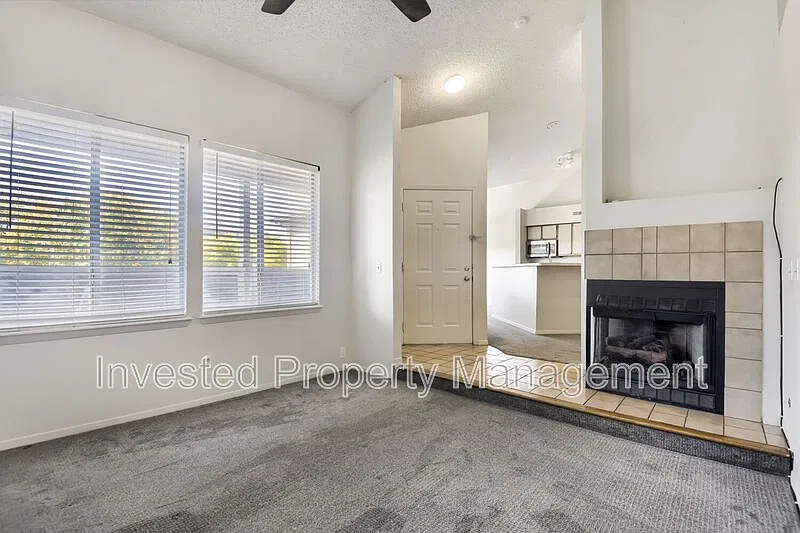 2 bed, 2.0 bath, 1175 sqft, $1,850 — Photo 3