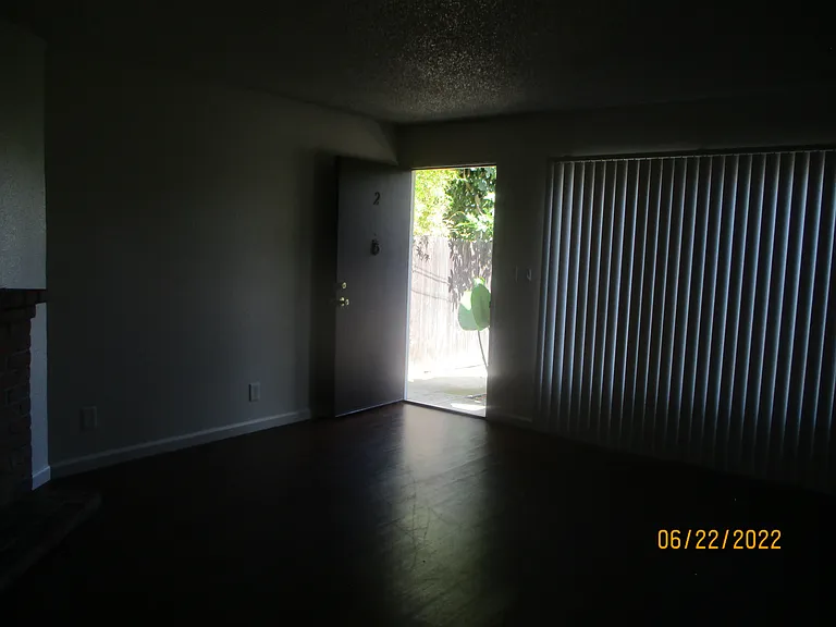 2114 Thomas Ave #2 — Photo 2