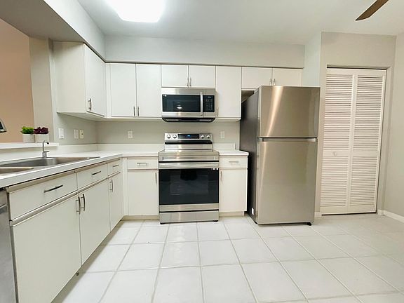 4th image of 14095 Royal Vista Drive #401