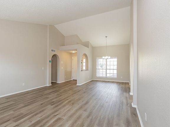 5th image of 8438 W Corrine Dr